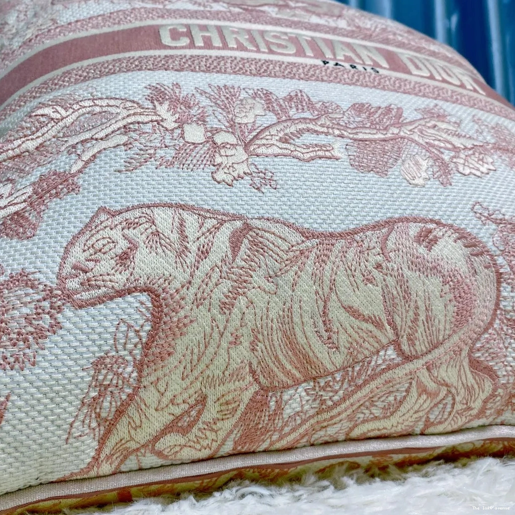 PILLOW THROW 3.0 CHRISTIAN 0517